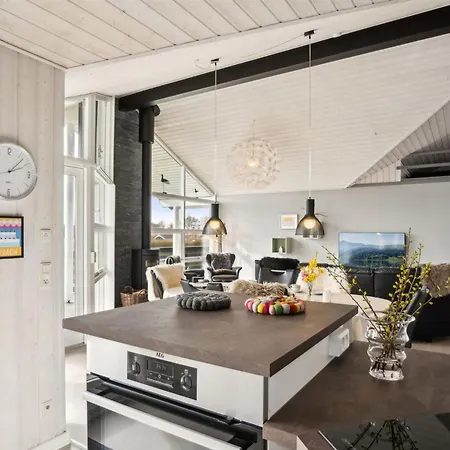 Sylvana - 400m From The Sea By Interhome * هادرسليف
