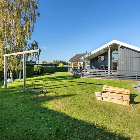 Holiday home Sylvana - 400m From The Sea By Interhome